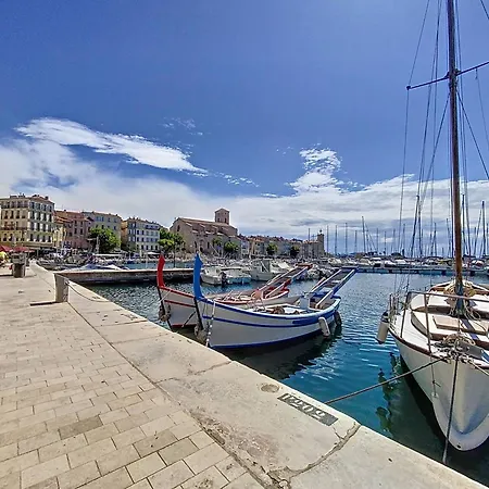 T2 Lumineux Sur Le Vieux Port, - Fr-1-770-11